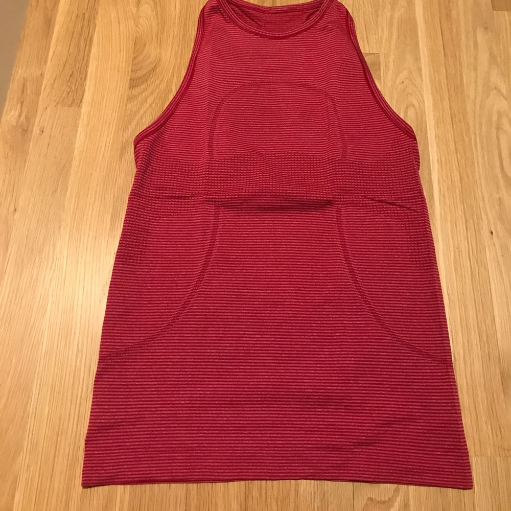 Lululemon racers back top